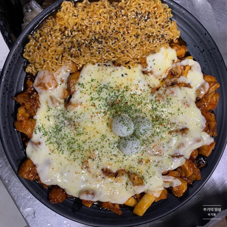꼬꼬양념치킨 이미지
