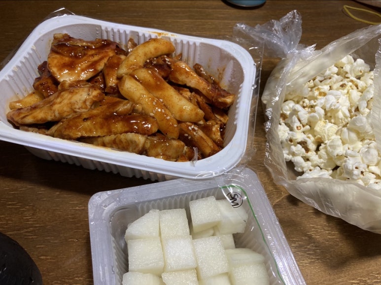 홈타운바베큐치킨 이미지