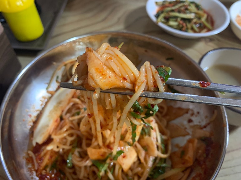 밀면전문 이미지