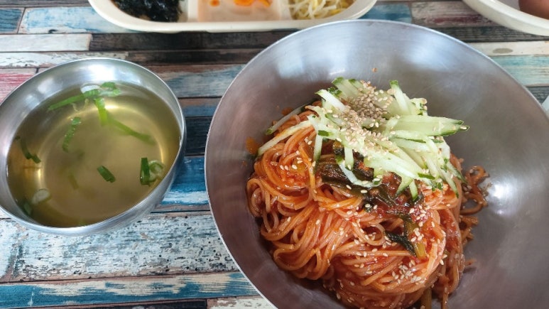 뚝방국수 이미지