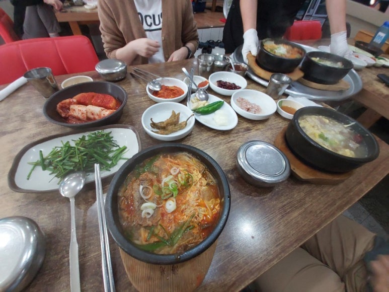 신촌돌솥설렁탕 이미지