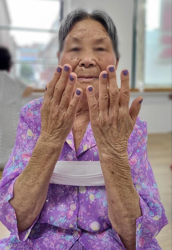 손이빛나리 이미지