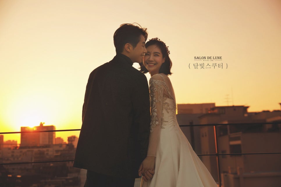 모먼트씬 이미지