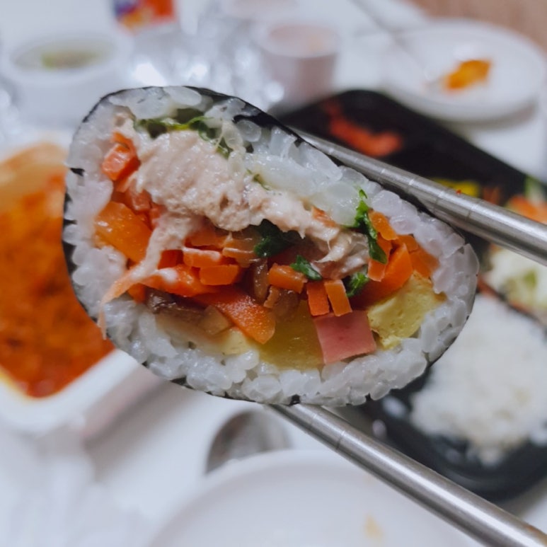햄을품은김밥 이미지