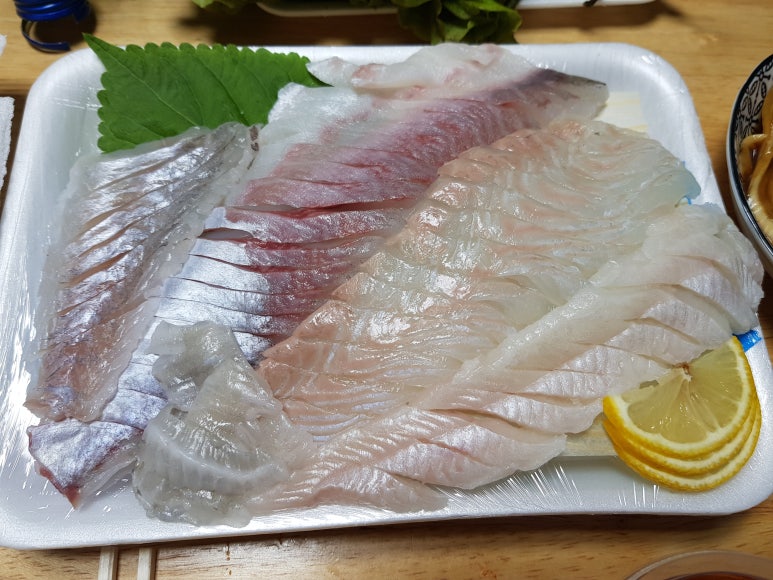 회뜨는삼촌 이미지