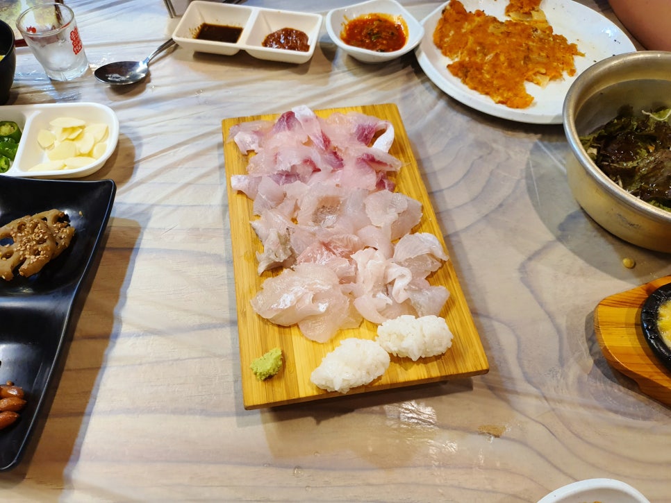 막썰어회 이미지
