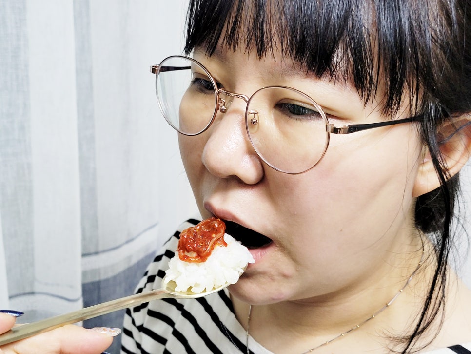 육자매젓갈 이미지