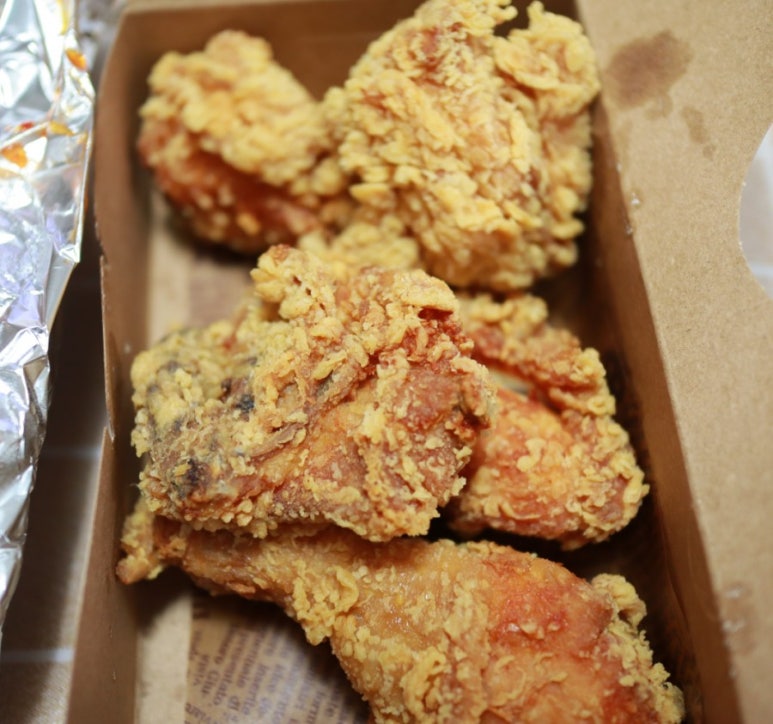 칠구치킨 이미지
