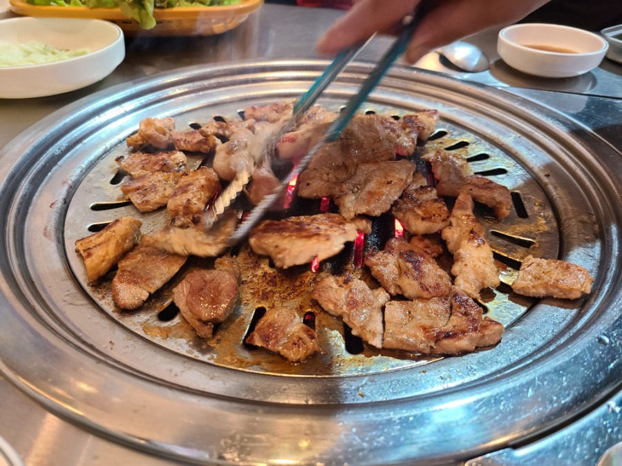 통숯불돼지갈비 이미지