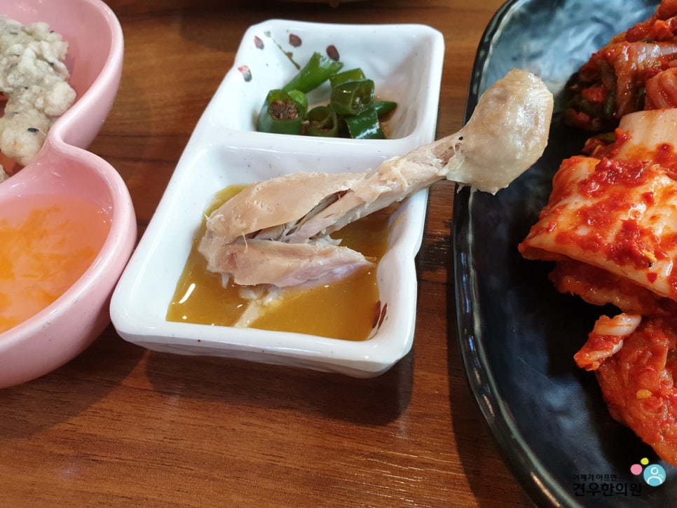 청춘칼국수 이미지
