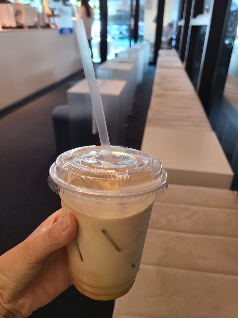 블루이쉬브루커피 이미지