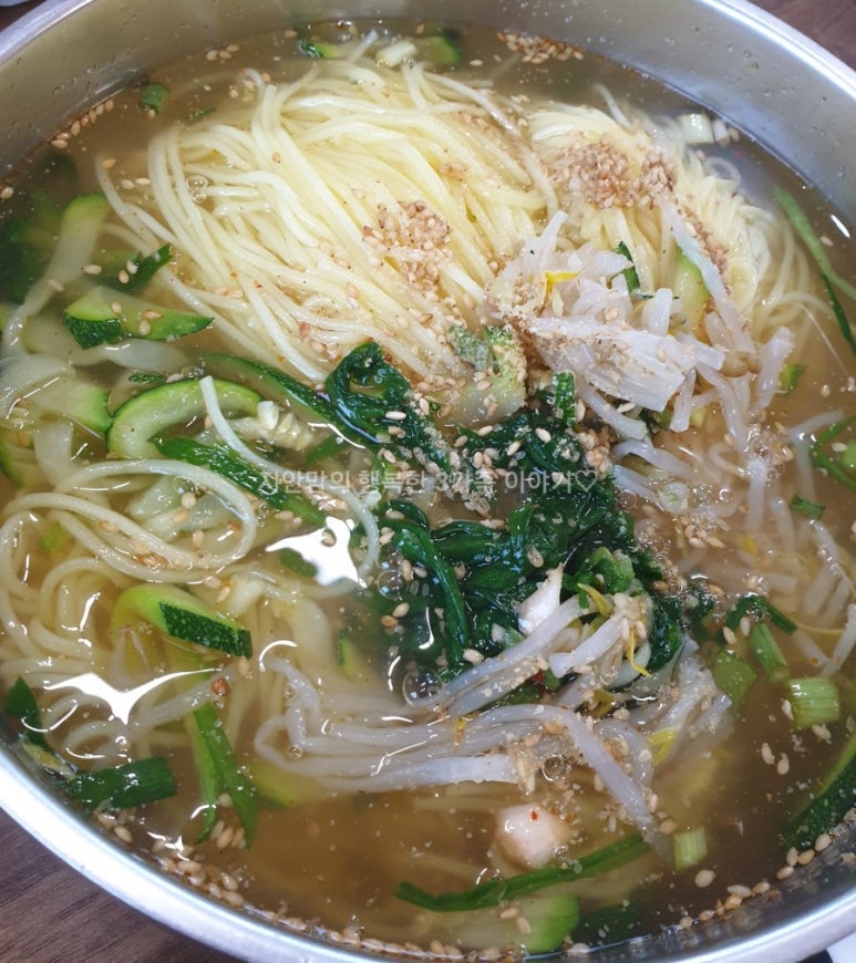 진가네촌국수 이미지