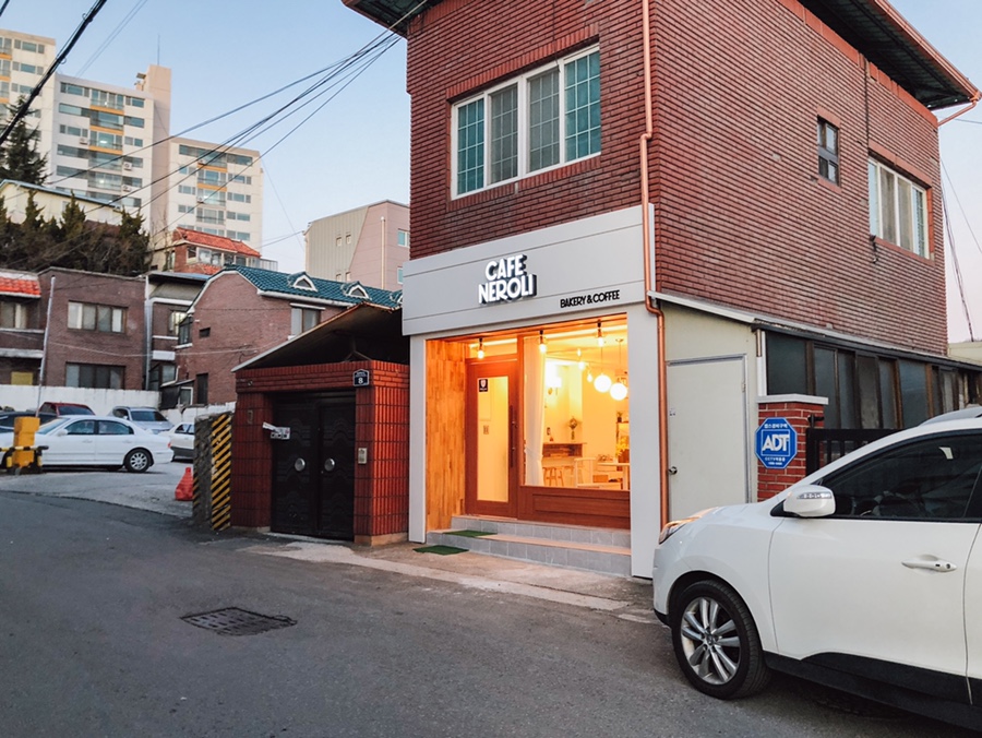 카페네롤리 이미지