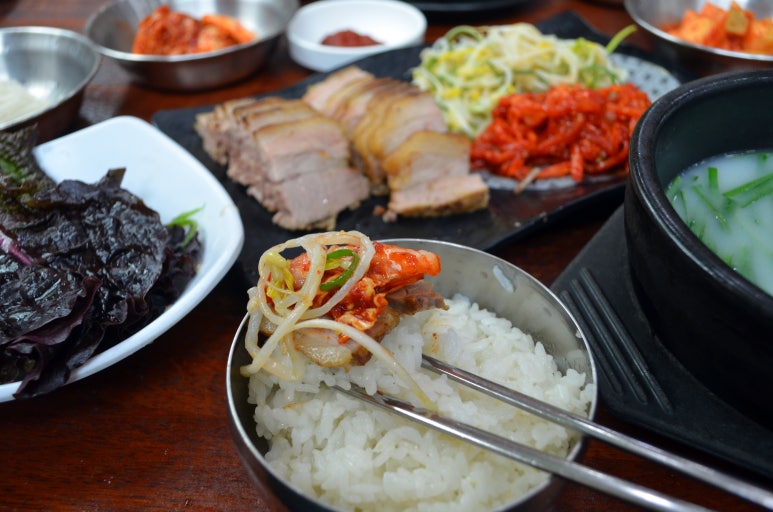 수육이랑 밥이랑 이미지
