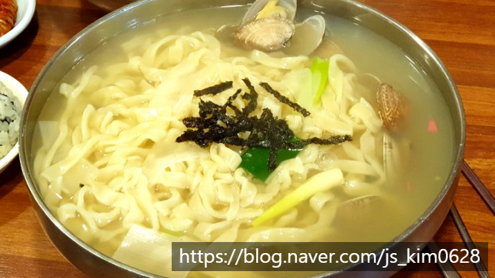 백엄마팥칼국수 이미지