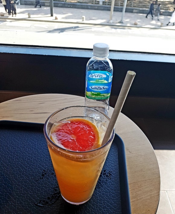 스타벅스 광안비치점 이미지