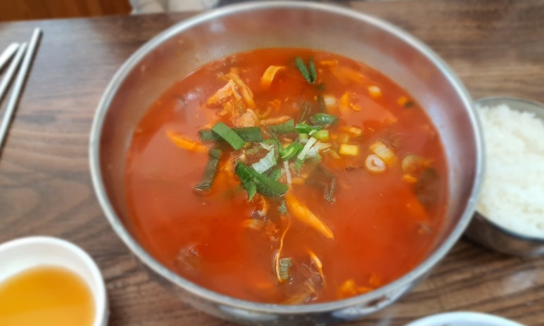 옛날닭개장 이미지