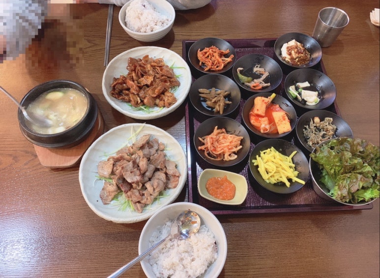 오월식탁 이미지