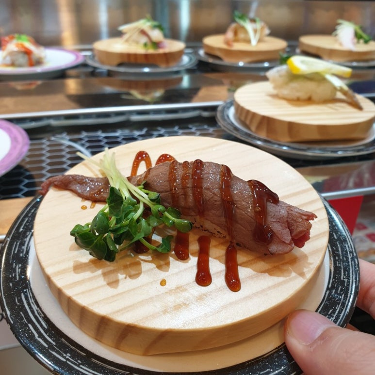 용이초밥 이미지