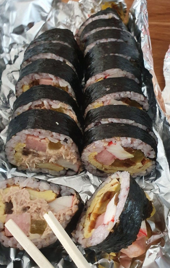 둘둘말은김밥 이미지