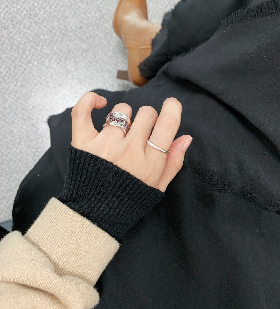 어글리핸즈 이미지