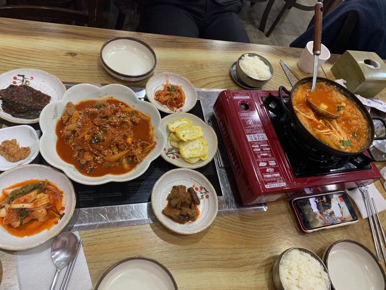 자매한식당 이미지