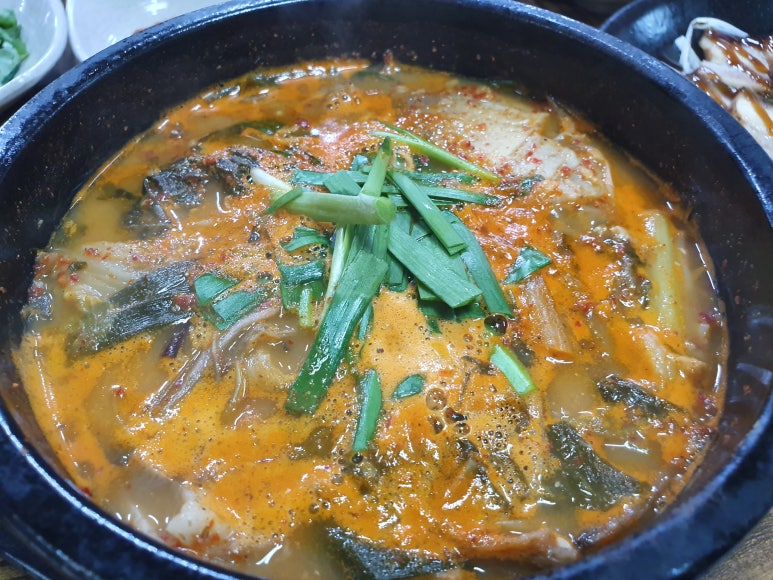 못난이돼지 이미지