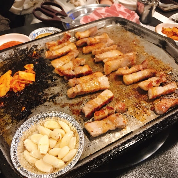 꽃피는꽃삼겹 이미지