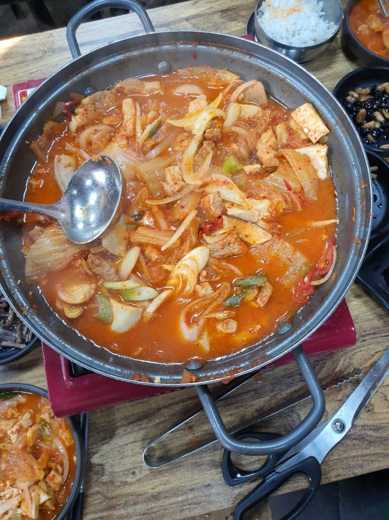 홍천연탄고추장삼겹살 이미지