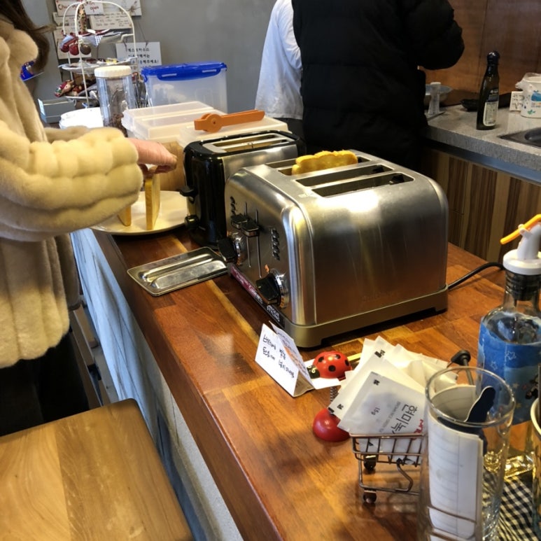더로컬 이미지