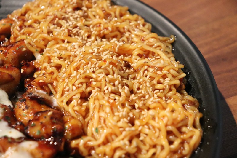꼬꼬아찌숯불치킨서사라점 이미지