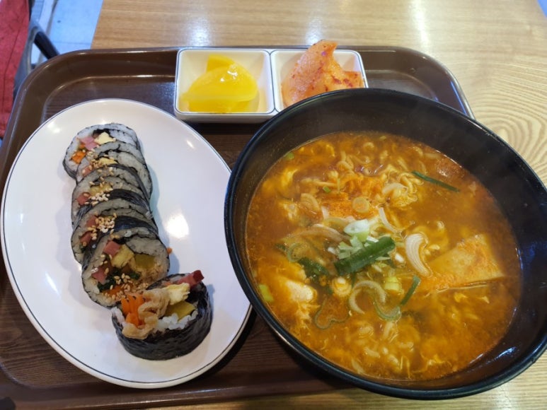 윤수김밥 이미지