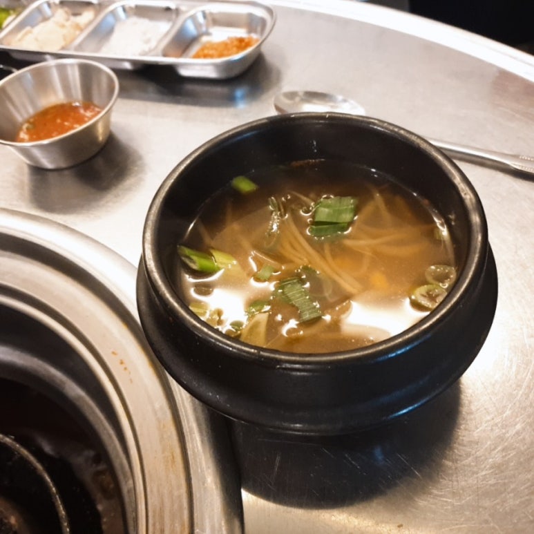 돼지꼬리미용실 이미지