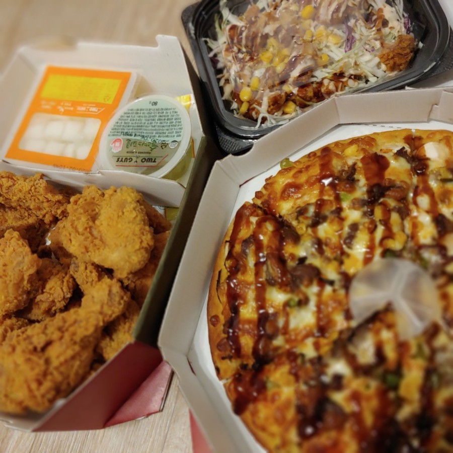 투가이즈피자엔치킨 이미지