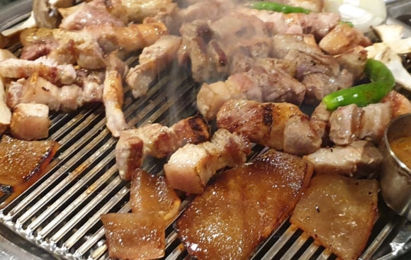 강변흑돼지 이미지