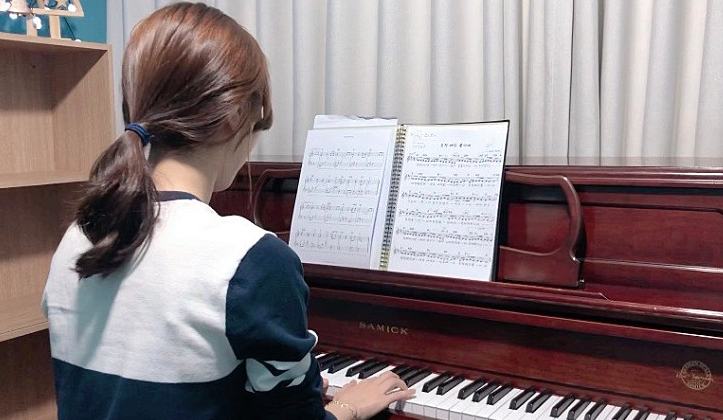 진욱스튜디오 이미지