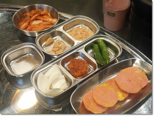 장군돼지부속 이미지