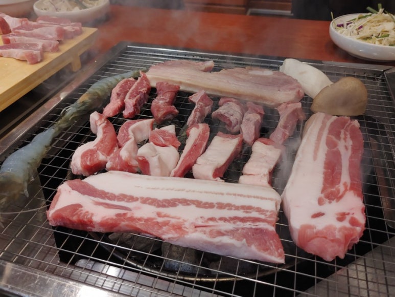 새말직화돼지구이 이미지