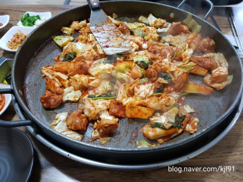 바구니칼국수 이미지