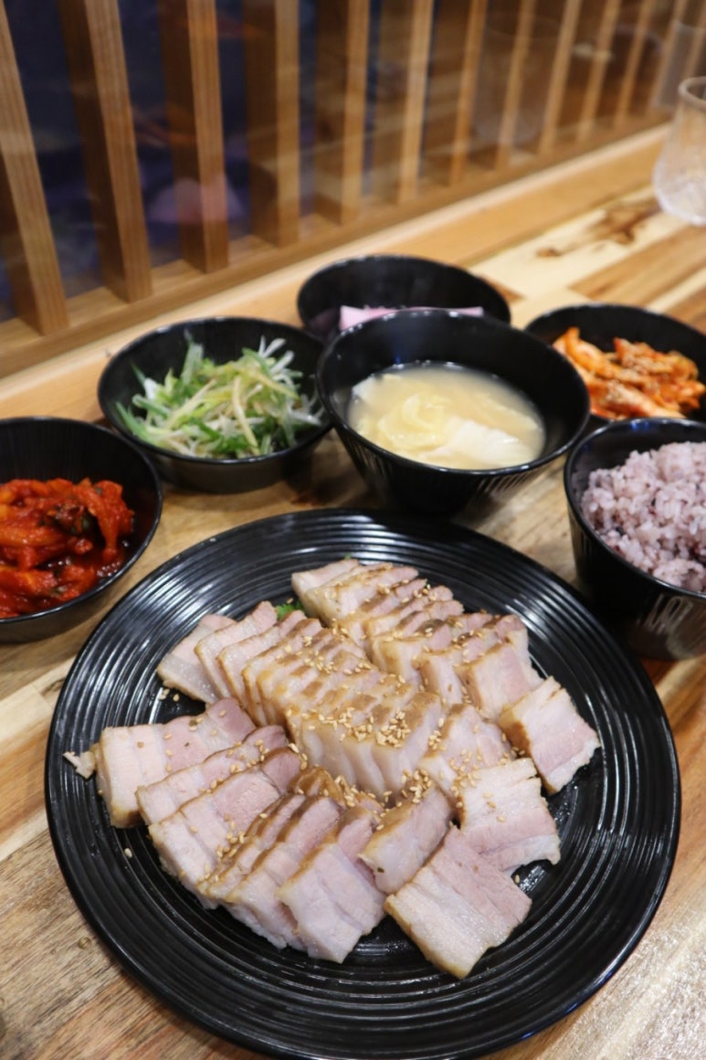 보쌈제복구리갈매점 이미지