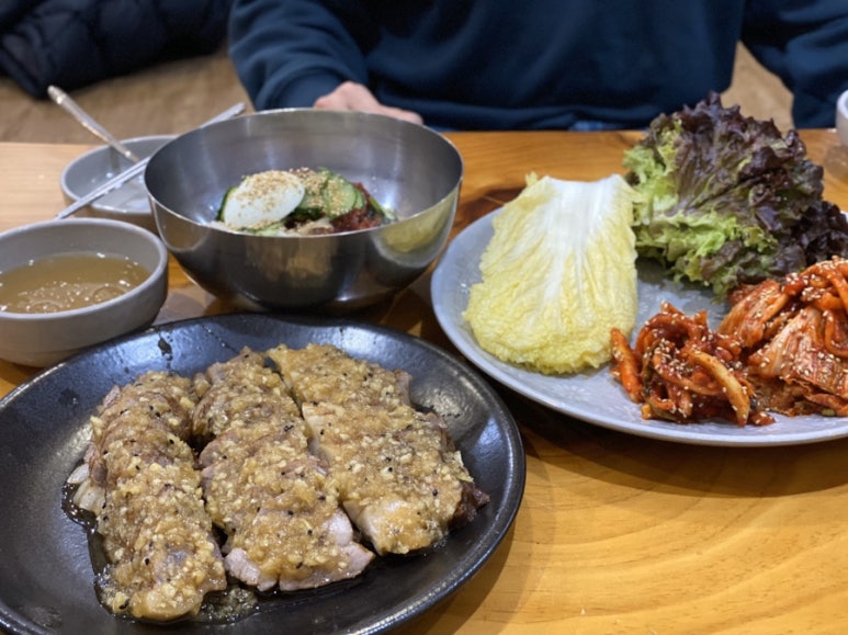 봉현마늘보쌈칡냉면칼국수 이미지