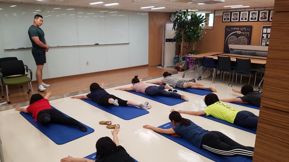 휘트니스에이든 이미지