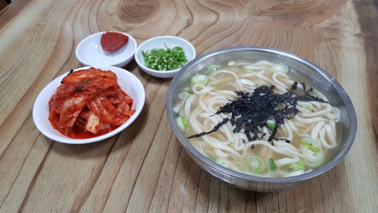 향촌칼국수 이미지