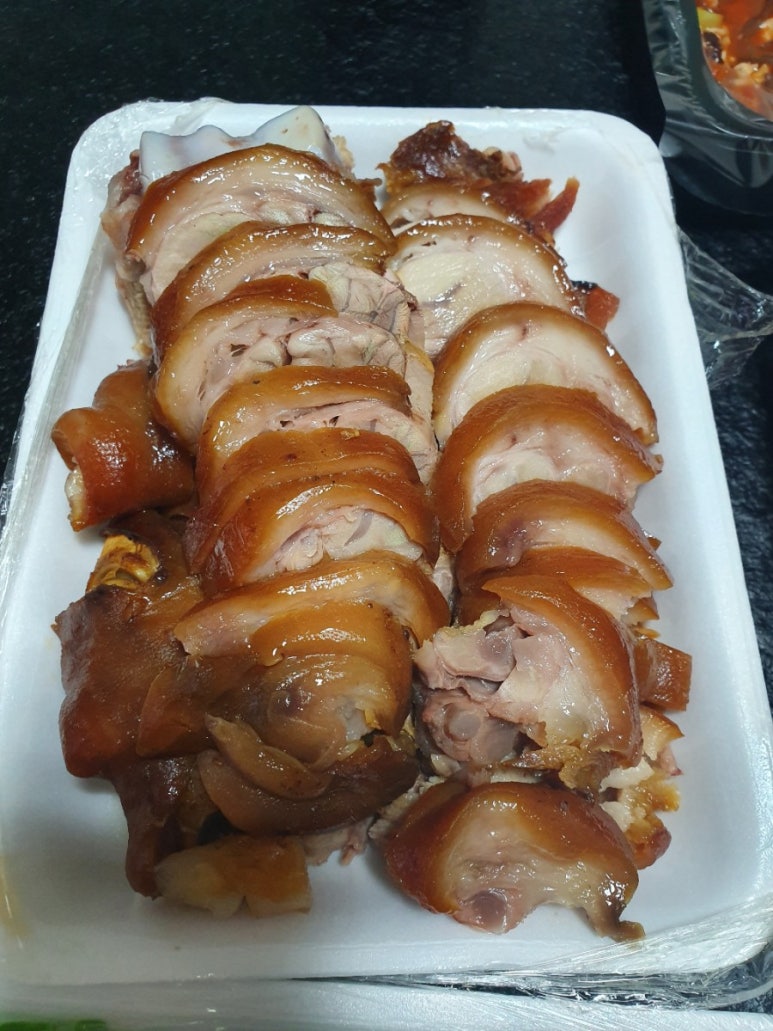 촌놈족발 이미지