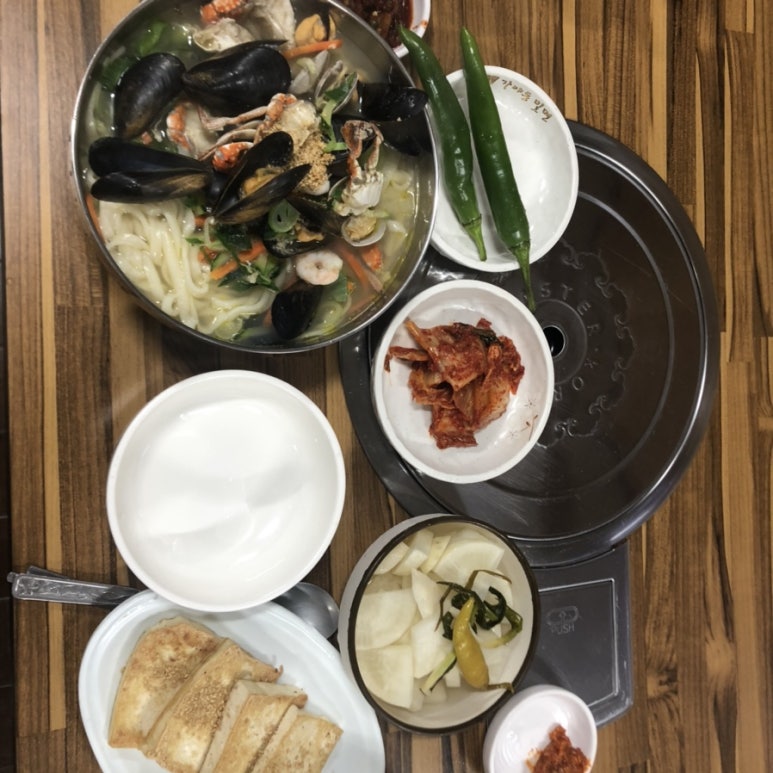 부자닭한마리칼국수 이미지