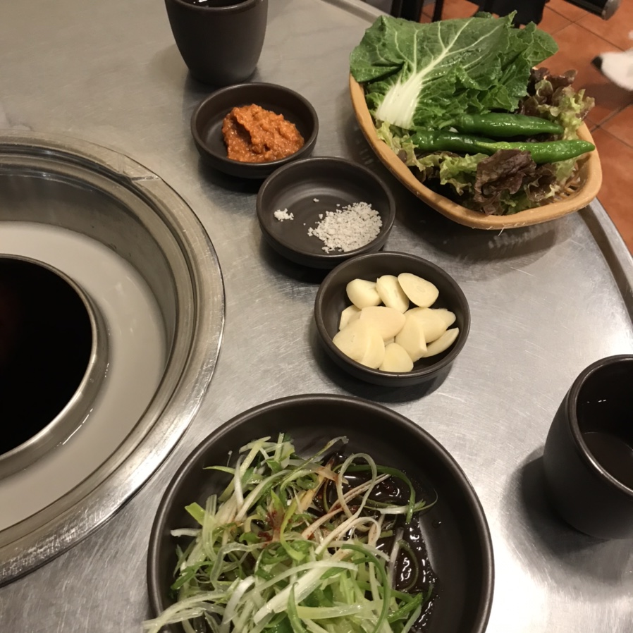 돈항아리숯불구이 이미지