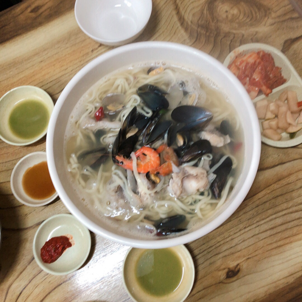 매화칼국수 이미지