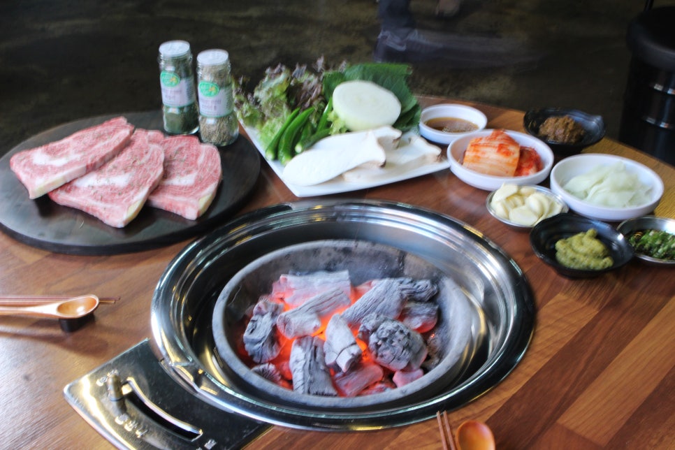 술이술술생고기육회신 이미지