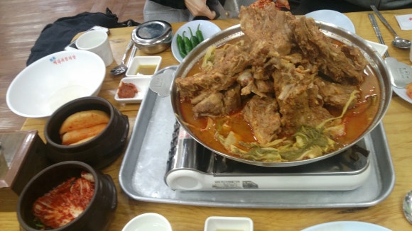 원조 뼈다귀 해장국 이미지