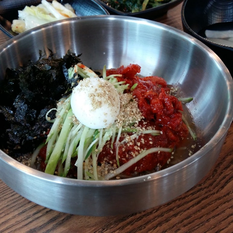 메밀촌막국수 이미지